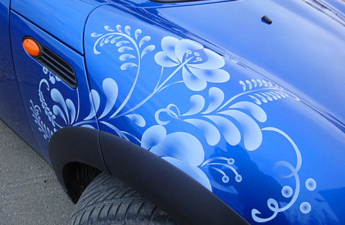 Автомобили украсят художественной росписью
